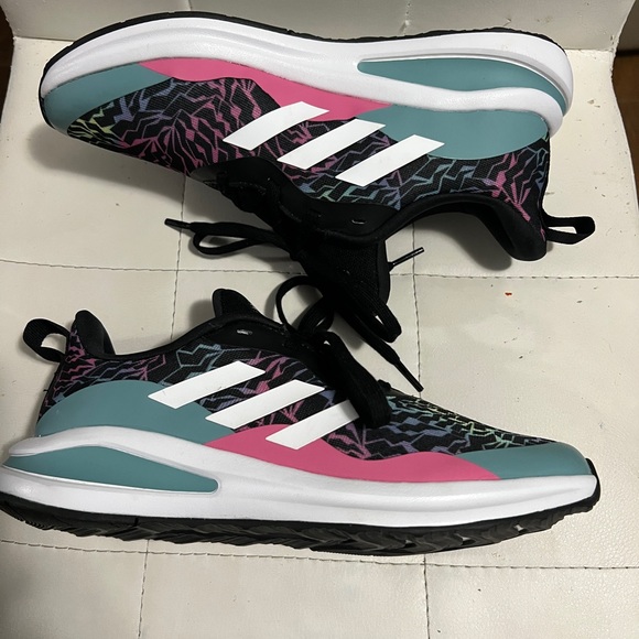 Adidas size 37, multiple colour, fine breathable material and light weight - Picture 4 of 5